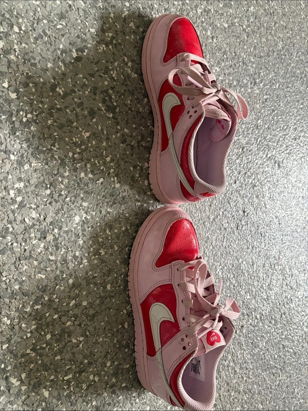 Girls 2Y Nike Low-Top Sneakers in Pink, Red & White